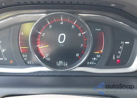 2015 Volvo Xc60 T5/T5 Premier z USA, uszkodzony, nr VIN YV4612RK8F2648980